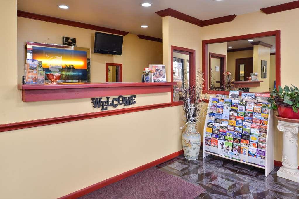 Americas Best Value Inn Buda Bagian luar foto
