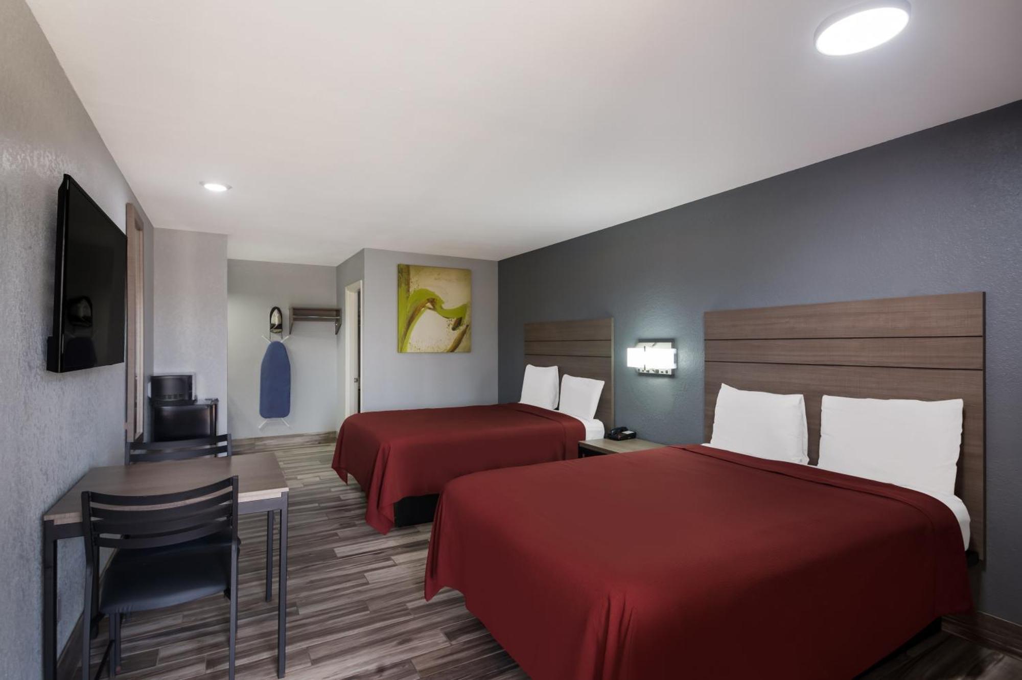 Americas Best Value Inn Buda Bagian luar foto