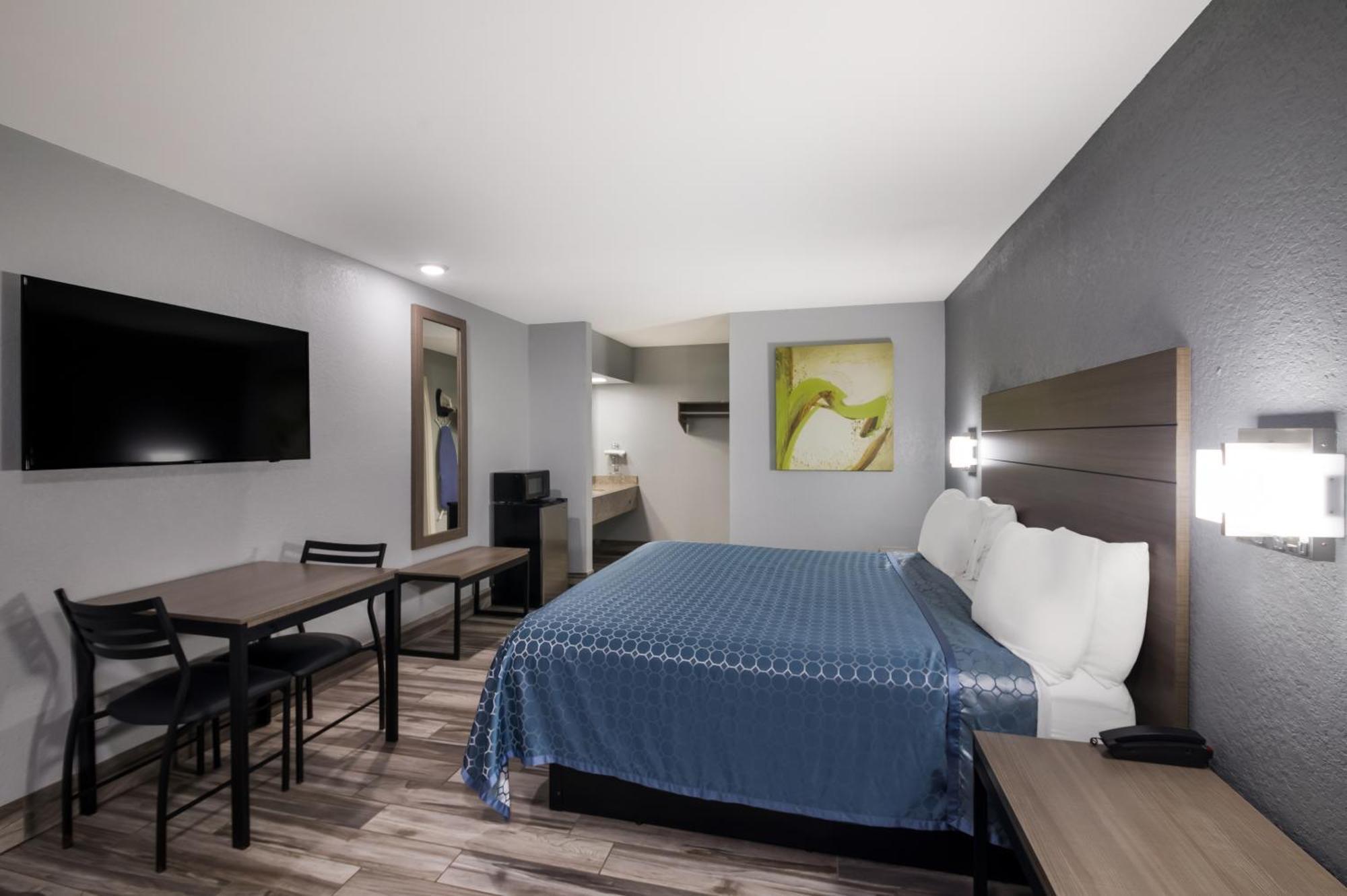 Americas Best Value Inn Buda Bagian luar foto
